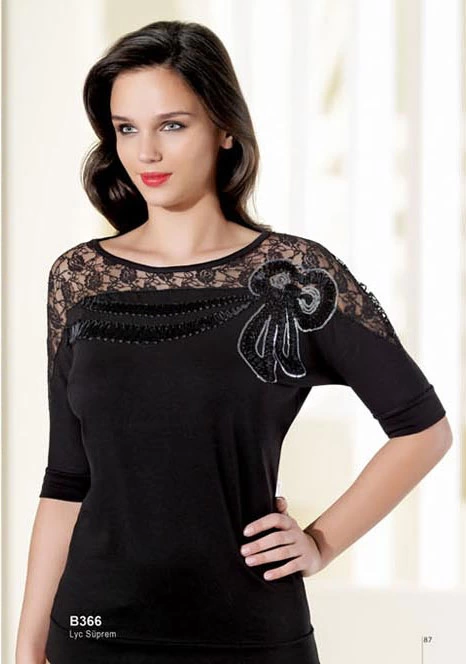 Şahinler débardeur brodé à manches courtes B366
